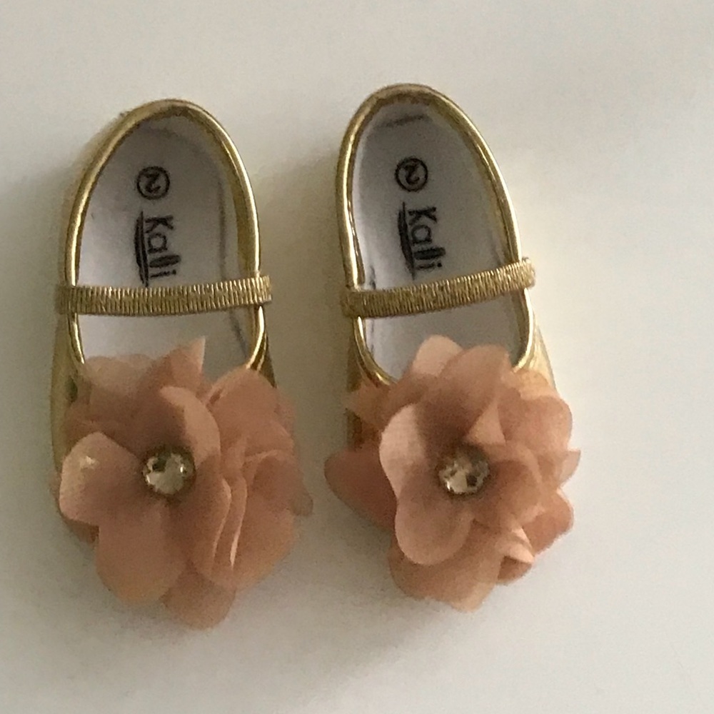 Flower Top Baller Slippers - Gold